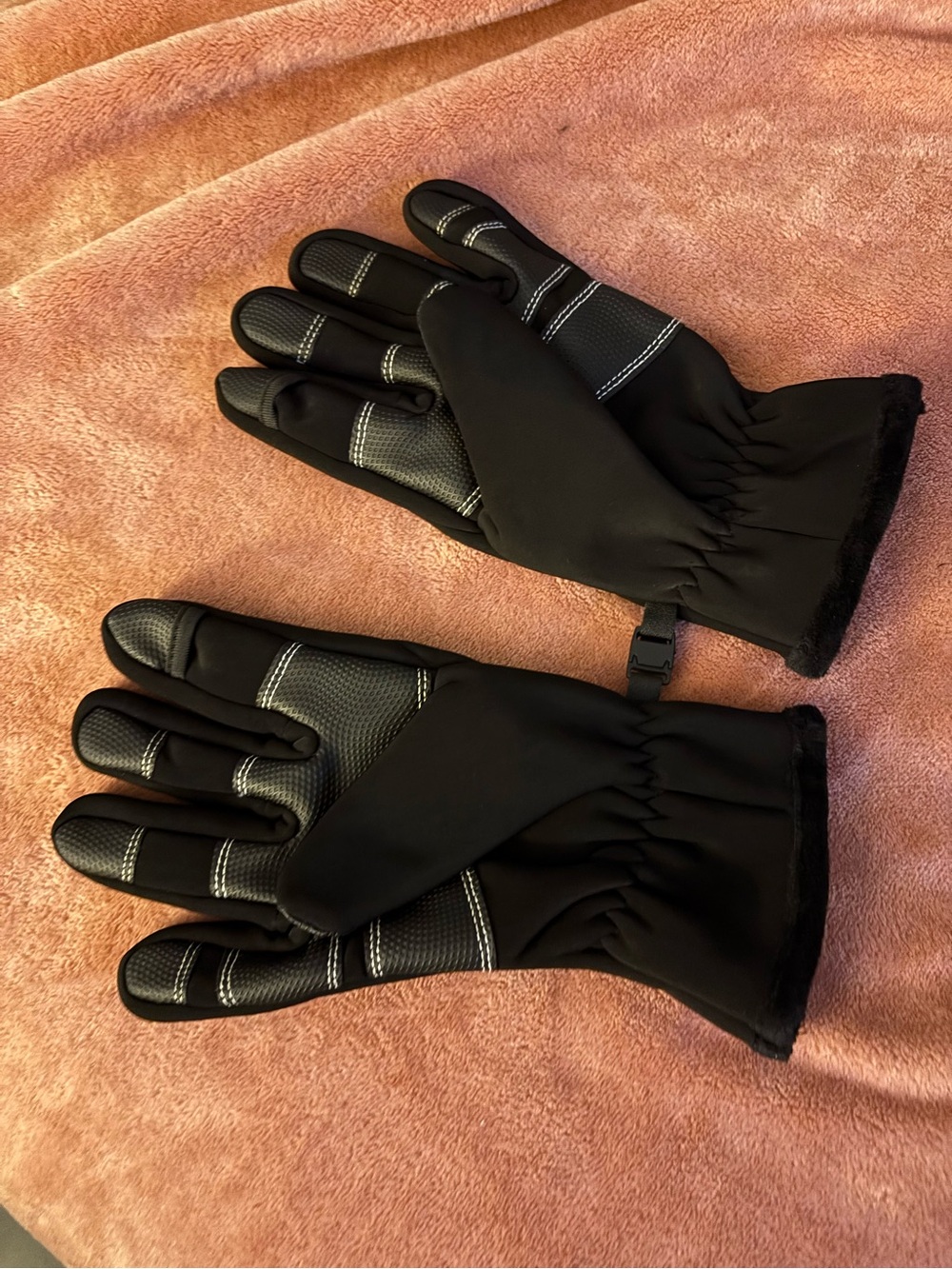 Black Men's Insulated Winter Gloves